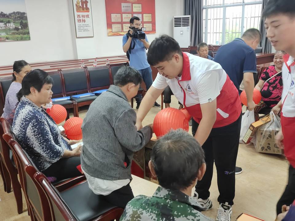 1632135576354074422.jpg 1632135576354074422.jpg