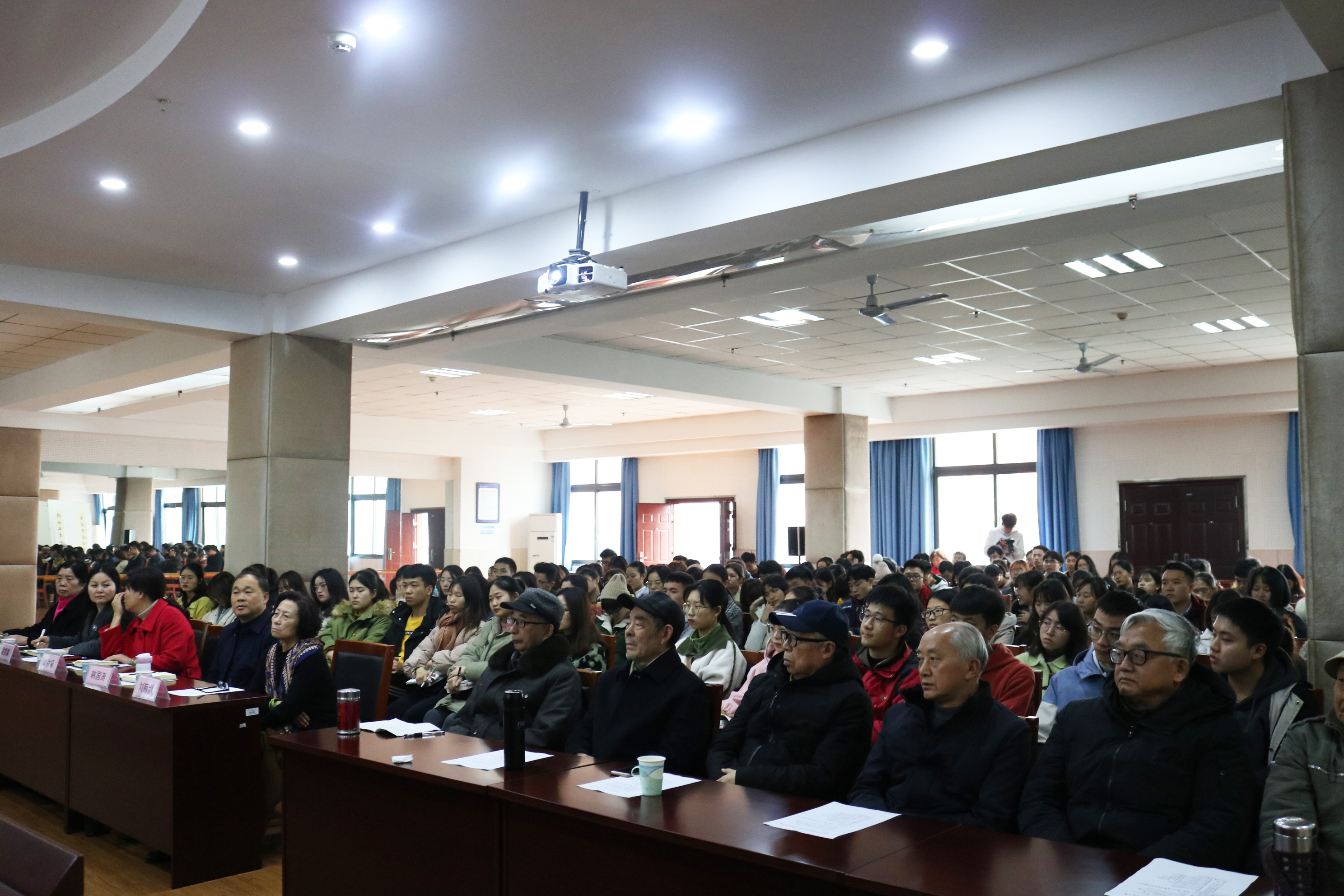 1576124275714039331.jpg 1576124275714039331.jpg